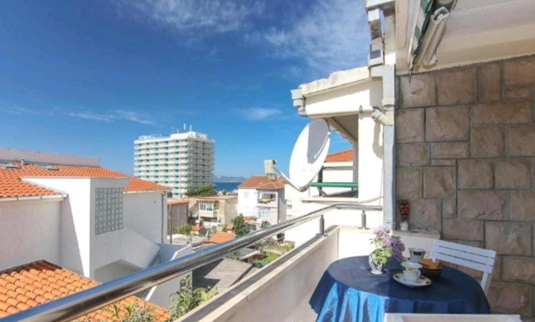 Apartment 6 Makarska