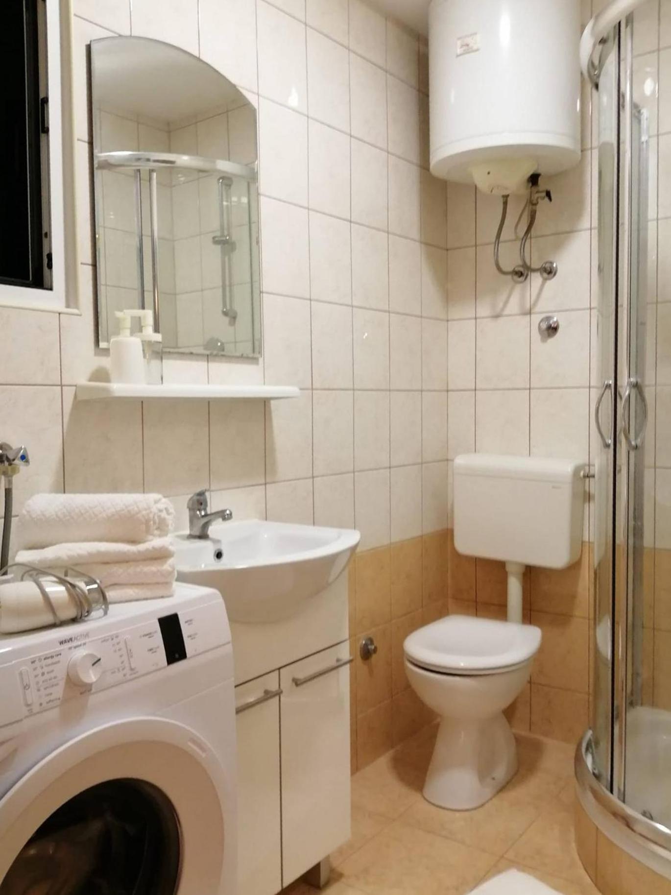 6 Apartment